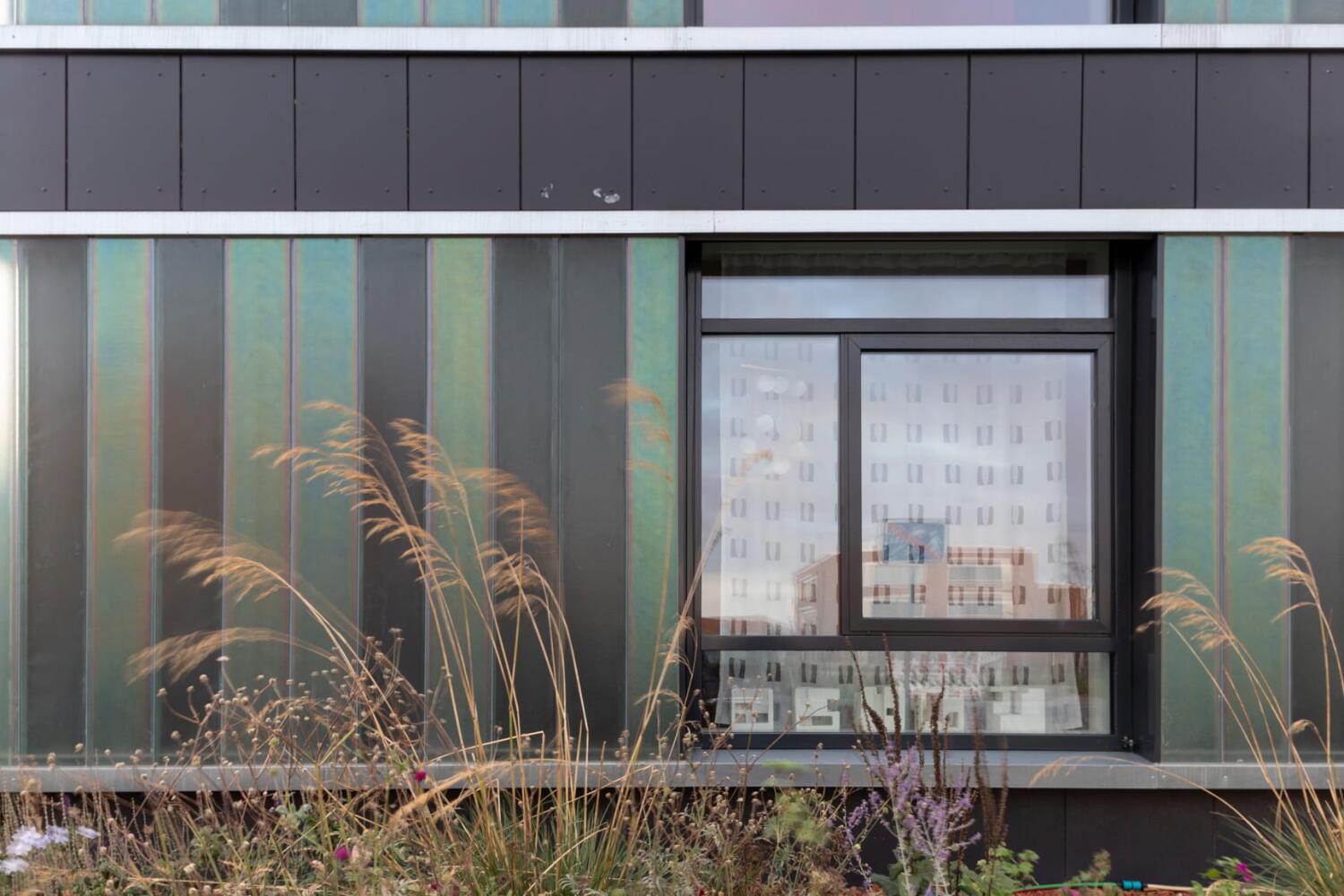 Detail of the facade of the recycling house focuses on recyclable building products. Cityförster architecture + urbanism in Hanover.