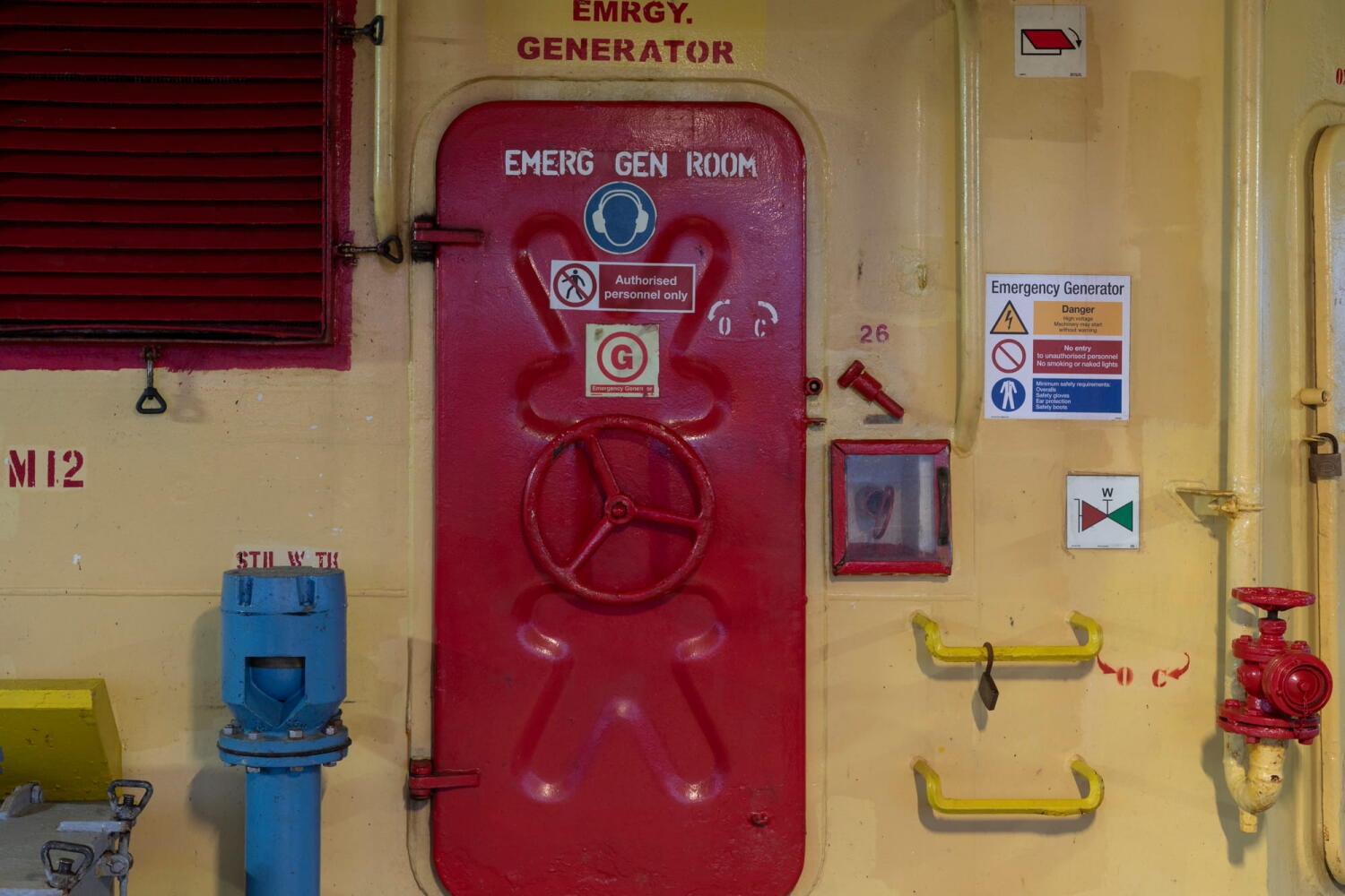 Red hatch on the Red Cedar during repair work in the Port of Hamburg.